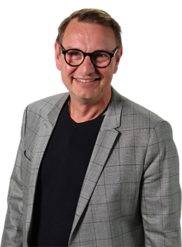 Christian Albert unser Experte für Füllen & Polstern